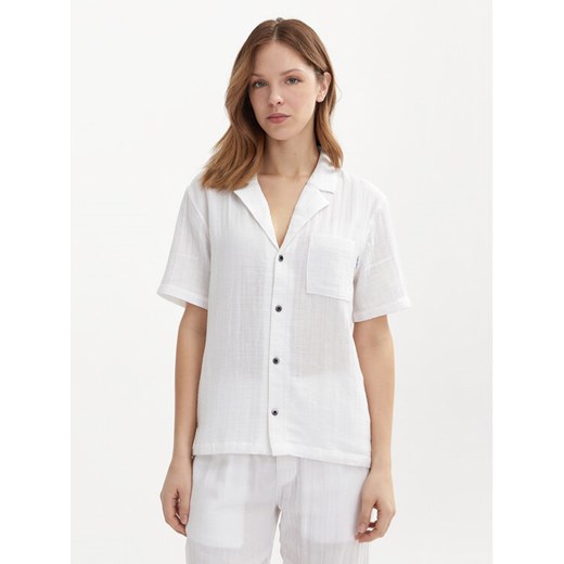 Calvin Klein Underwear Koszula 000QS7137E Biały Relaxed Fit ze sklepu MODIVO w kategorii Koszule damskie - zdjęcie 182723937