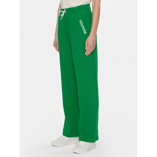 Tommy Hilfiger Spodnie dresowe UW0UW04946 Zielony Relaxed Fit ze sklepu MODIVO w kategorii Spodnie damskie - zdjęcie 182724046