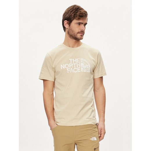 The North Face T-Shirt Woodcut Dome NF0A87NX Beżowy Regular Fit ze sklepu MODIVO w kategorii T-shirty męskie - zdjęcie 182724179
