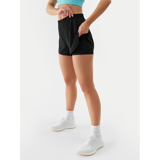 4F Szorty sportowe 4FWSS24TFSHF497 Czarny Regular Fit ze sklepu MODIVO w kategorii Szorty - zdjęcie 182724277