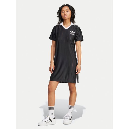 adidas Sukienka codzienna adicolor 3-Stripes IX5510 Czarny Loose Fit ze sklepu MODIVO w kategorii Sukienki - zdjęcie 182724285