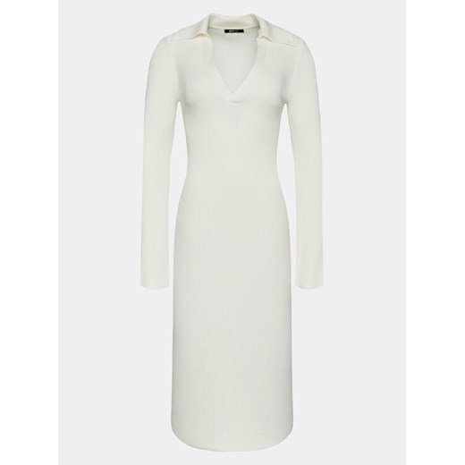Gina Tricot Sukienka dzianinowa 20110 Écru Regular Fit ze sklepu MODIVO w kategorii Sukienki - zdjęcie 182726428