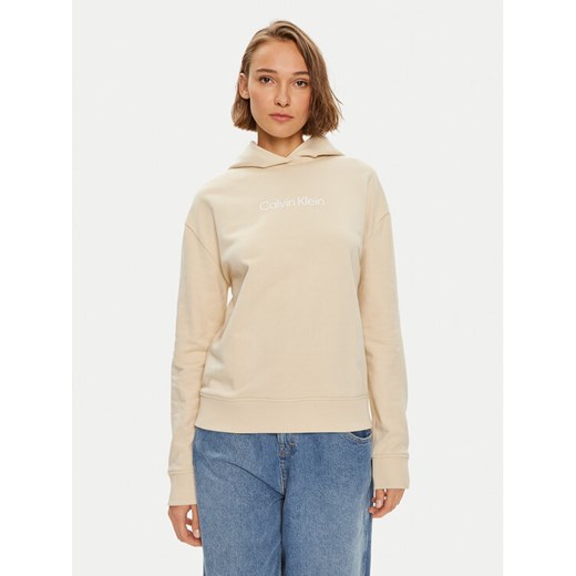 Calvin Klein Bluza Hero Logo K20K205449 Beżowy Regular Fit ze sklepu MODIVO w kategorii Bluzy damskie - zdjęcie 182726468
