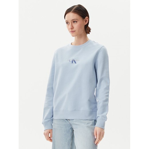 Calvin Klein Jeans Bluza Gradient Monologo J20J225360 Błękitny Regular Fit ze sklepu MODIVO w kategorii Bluzy damskie - zdjęcie 182726919