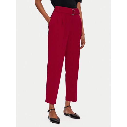 Boss Spodnie materiałowe Tapiah 50490037 Czerwony Regular Fit ze sklepu MODIVO w kategorii Spodnie damskie - zdjęcie 182727249