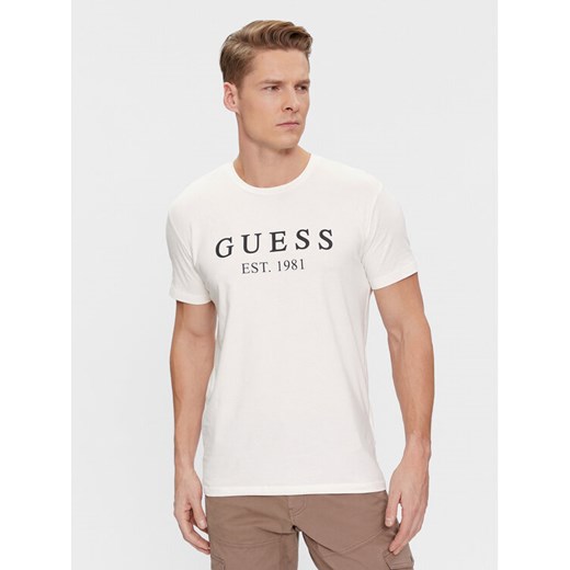 Guess T-Shirt U4RI22 K6YW0 Biały Regular Fit ze sklepu MODIVO w kategorii T-shirty męskie - zdjęcie 182728089