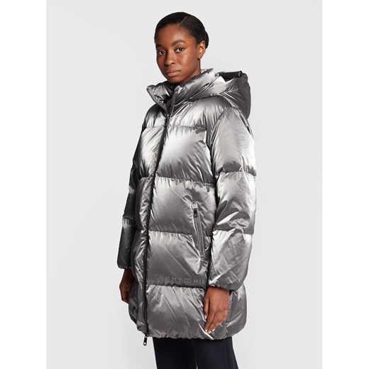 Tommy Hilfiger Kurtka puchowa Metallic WW0WW35935 Srebrny Loose Fit ze sklepu MODIVO w kategorii Kurtki damskie - zdjęcie 182728579