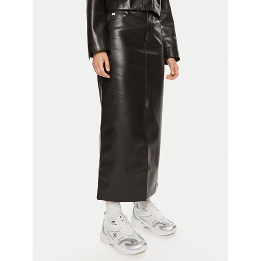 Calvin Klein Jeans Spódnica z imitacji skóry J20J223547 Czarny Regular Fit ze sklepu MODIVO w kategorii Spódnice - zdjęcie 182728765