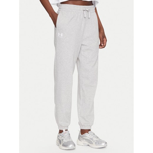Under Armour Spodnie dresowe Ua Rival 1382735 Szary Loose Fit ze sklepu MODIVO w kategorii Spodnie damskie - zdjęcie 182728827