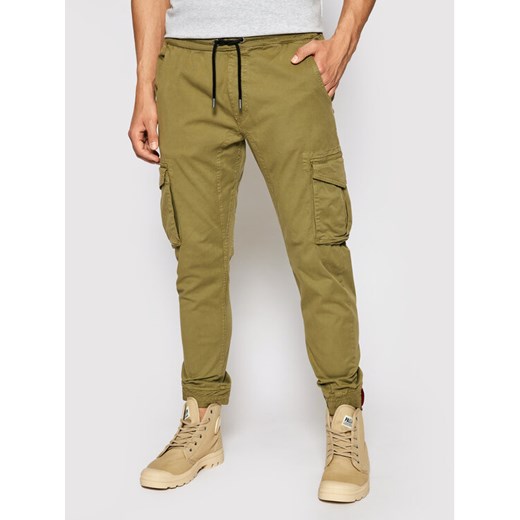 Alpha Industries Joggery 116202 Zielony Tapered Fit ze sklepu MODIVO w kategorii Spodnie męskie - zdjęcie 182728896