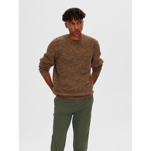 Selected Homme Sweter 16059390 Brązowy Regular Fit ze sklepu MODIVO w kategorii Swetry męskie - zdjęcie 182729806
