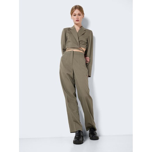 Noisy May Spodnie materiałowe Thea 27024904 Zielony Relaxed Fit ze sklepu MODIVO w kategorii Spodnie damskie - zdjęcie 182731475