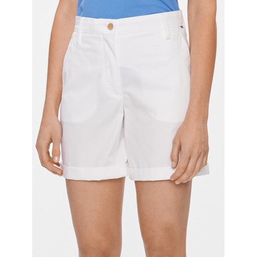 Tommy Hilfiger Szorty materiałowe WW0WW41769 Biały Regular Fit ze sklepu MODIVO w kategorii Szorty - zdjęcie 182732908
