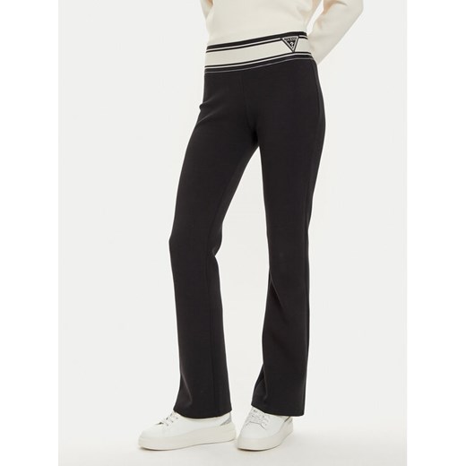 Guess Spodnie palazzo Ann V3BB09 KBCK2 Czarny Regular Fit ze sklepu MODIVO w kategorii Spodnie damskie - zdjęcie 182734957