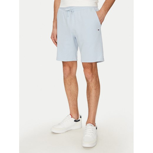 Tommy Hilfiger Szorty materiałowe Essential Terry Sweatshort MW0MW37240 Błękitny Regular Fit ze sklepu MODIVO w kategorii Spodenki męskie - zdjęcie 182735206