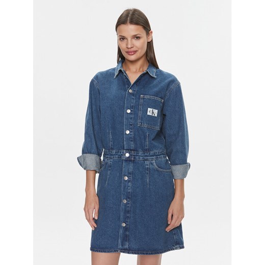 Calvin Klein Jeans Sukienka jeansowa Darted Denim Shirt Dress J20J222461 Granatowy Slim Fit ze sklepu MODIVO w kategorii Sukienki - zdjęcie 182736508