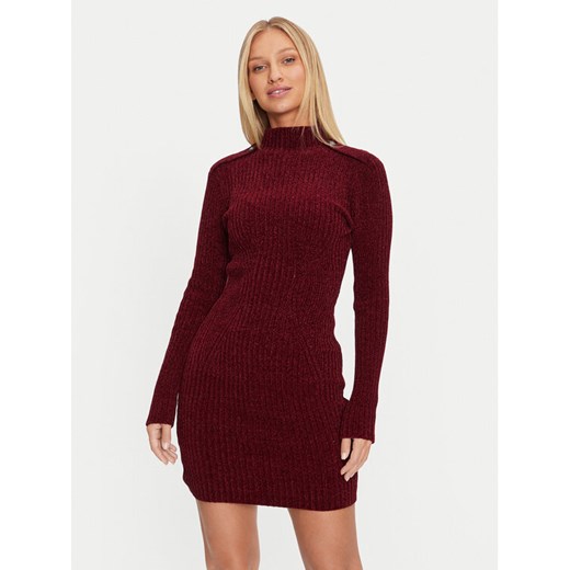 Guess Sukienka dzianinowa Keily W4BK27 Z3JE0 Bordowy Regular Fit ze sklepu MODIVO w kategorii Sukienki - zdjęcie 182737218
