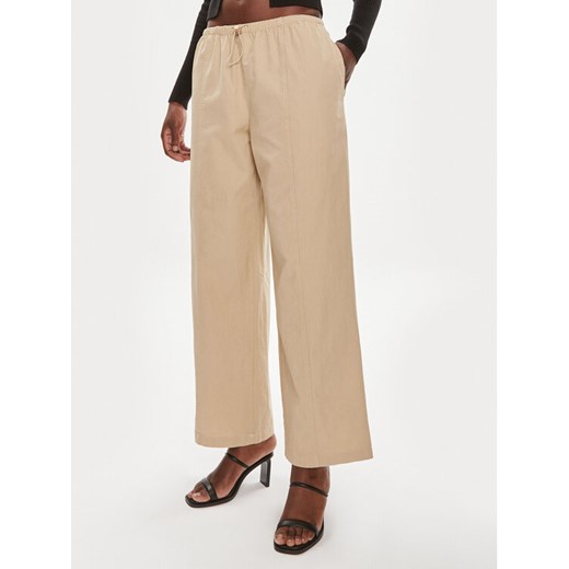 Brave Soul Spodnie materiałowe LTRW-272LIBBYST Beżowy Straight Fit ze sklepu MODIVO w kategorii Spodnie damskie - zdjęcie 182737426