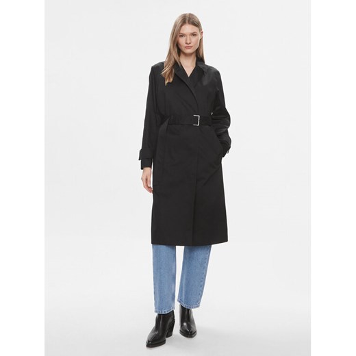 Calvin Klein Trencz Essential K20K206320 Czarny Regular Fit ze sklepu MODIVO w kategorii Płaszcze damskie - zdjęcie 182738608
