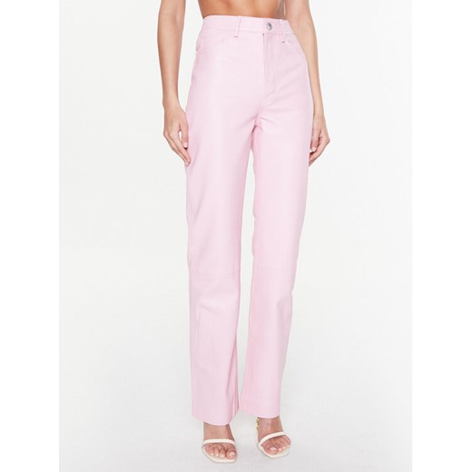 Remain Spodnie skórzane Leather Straight RM2044 Różowy Straight Fit ze sklepu MODIVO w kategorii Spodnie damskie - zdjęcie 182738688