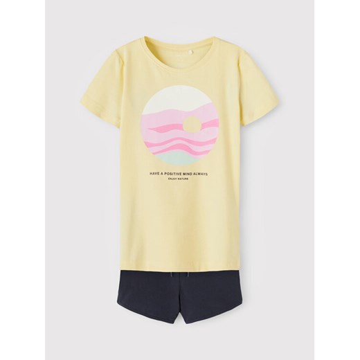 NAME IT Komplet t-shirt i spodenki 13198483 Żółty Regular Fit ze sklepu MODIVO w kategorii Komplety dziewczęce - zdjęcie 182739085