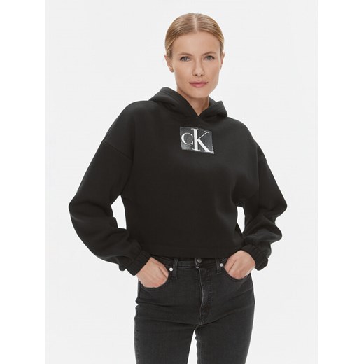 Calvin Klein Jeans Bluza J20J222962 Czarny Regular Fit ze sklepu MODIVO w kategorii Bluzy damskie - zdjęcie 182739696