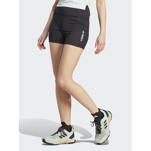 adidas Szorty sportowe Terrex Multi IB1892 Czarny Slim Fit ze sklepu MODIVO w kategorii Szorty - zdjęcie 182741516