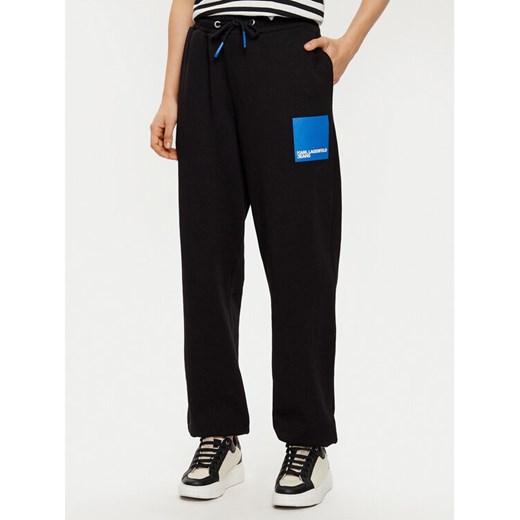 Karl Lagerfeld Jeans Spodnie dresowe A1W10004 Czarny Regular Fit ze sklepu MODIVO w kategorii Spodnie damskie - zdjęcie 182741758