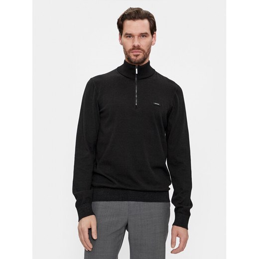 Calvin Klein Sweter K10K112735 Czarny Regular Fit ze sklepu MODIVO w kategorii Swetry męskie - zdjęcie 182741759