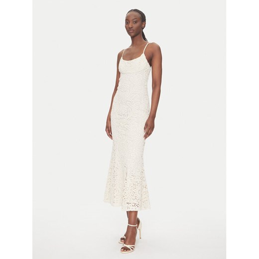 BARDOT Sukienka koktajlowa 57998DB6 Écru Slim Fit ze sklepu MODIVO w kategorii Sukienki - zdjęcie 182742489