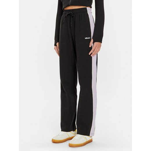 Ellesse Spodnie dresowe Schmitten SGX20913 Czarny Regular Fit ze sklepu MODIVO w kategorii Spodnie damskie - zdjęcie 182742987
