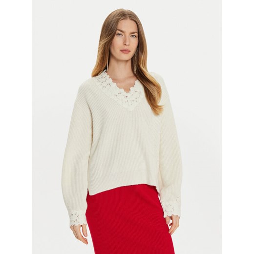 TWINSET Sweter 242TT3422 Biały Loose Fit ze sklepu MODIVO w kategorii Swetry damskie - zdjęcie 182744678