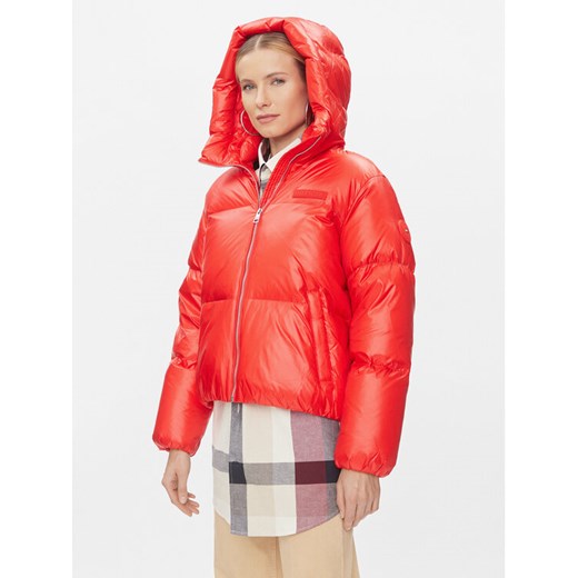 Tommy Hilfiger Kurtka puchowa New York Gloss WW0WW40836 Czerwony Relaxed Fit ze sklepu MODIVO w kategorii Kurtki damskie - zdjęcie 182745765