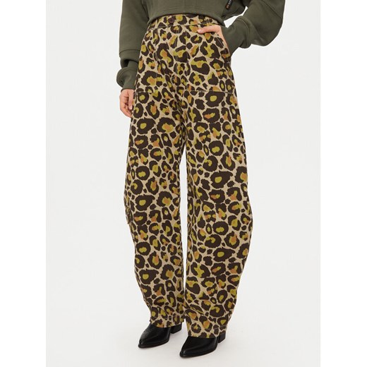 Alpha Industries Spodnie cargo 148021C Brązowy Loose Fit ze sklepu MODIVO w kategorii Spodnie damskie - zdjęcie 182746205