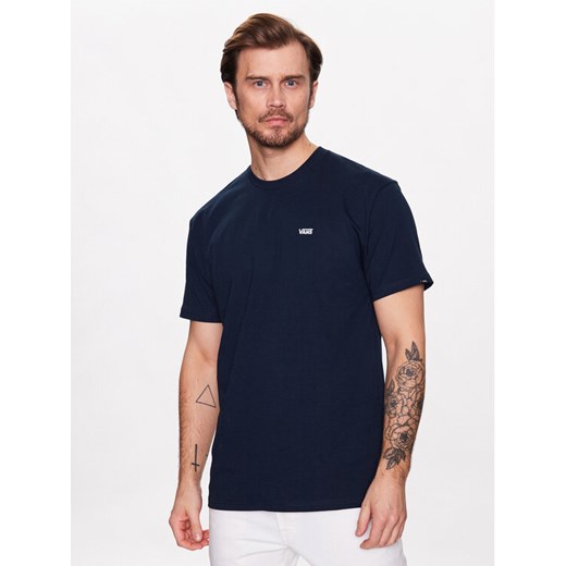 Vans T-Shirt Left Chest Logo VN0A3CZE Granatowy Classic Fit ze sklepu MODIVO w kategorii T-shirty męskie - zdjęcie 182746579