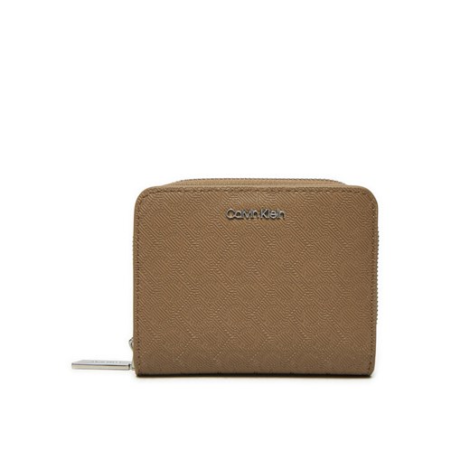 Calvin Klein Mały Portfel Damski Ck Must Medium Zip Around_Mono K60K612825 Brązowy ze sklepu MODIVO w kategorii Portfele damskie - zdjęcie 182746926