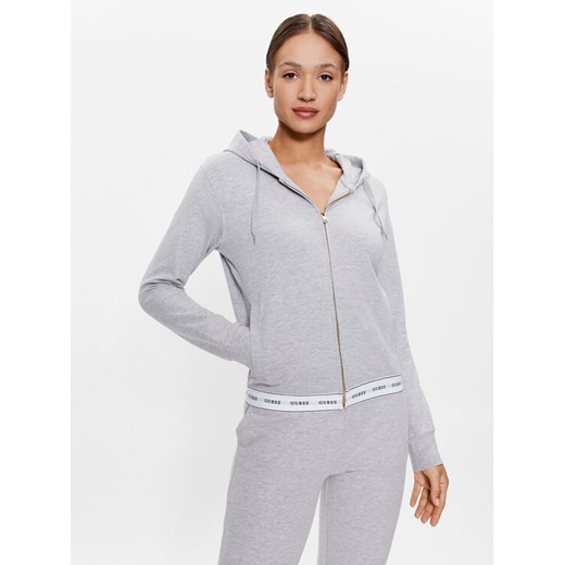 Guess Bluza O3YQ00 KBS91 Szary Regular Fit ze sklepu MODIVO w kategorii Bluzy damskie - zdjęcie 182747899