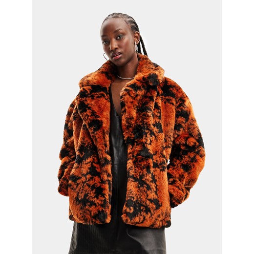 Desigual Futro 23WWEW69 Pomarańczowy Regular Fit ze sklepu MODIVO w kategorii Futra damskie - zdjęcie 182749177