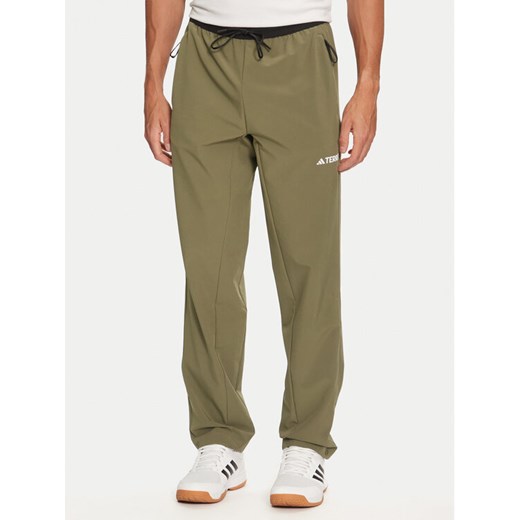 adidas Spodnie outdoor Terrex Liteflex Hiking IQ3510 Zielony Regular Fit ze sklepu MODIVO w kategorii Spodnie męskie - zdjęcie 182750017