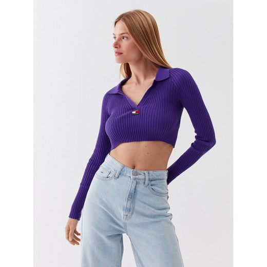 Tommy Jeans Sweter Badge DW0DW14950 Fioletowy Slim Fit ze sklepu MODIVO w kategorii Swetry damskie - zdjęcie 182750219
