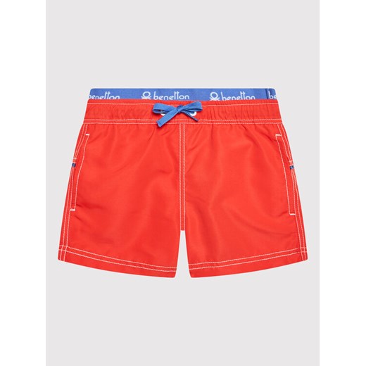 United Colors Of Benetton Szorty kąpielowe 5JD00X006 Czerwony Regular Fit ze sklepu MODIVO w kategorii Kąpielówki chłopięce - zdjęcie 182750788