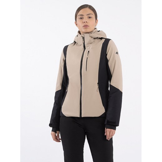 4F Kurtka narciarska 4FAW23TTJAF340 Brązowy Slim Fit ze sklepu MODIVO w kategorii Kurtki damskie - zdjęcie 182750855
