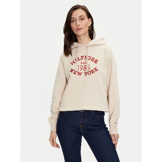Tommy Hilfiger Bluza Varsity WW0WW42098 Beżowy Regular Fit ze sklepu MODIVO w kategorii Bluzy damskie - zdjęcie 182751257