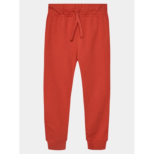 United Colors Of Benetton Spodnie dresowe 3BC1CF04P Czerwony Regular Fit ze sklepu MODIVO w kategorii Spodnie chłopięce - zdjęcie 182751367