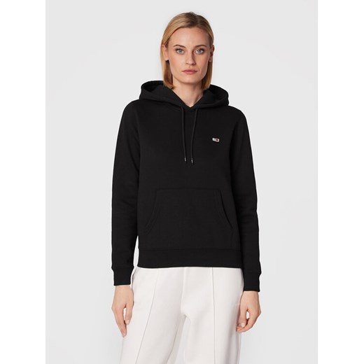 Tommy Jeans Bluza Fleece Hoodie DW0DW09228 Czarny Regular Fit ze sklepu MODIVO w kategorii Bluzy damskie - zdjęcie 182751657