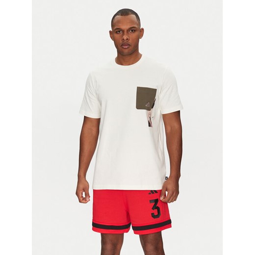 adidas T-Shirt Lens Elevated Pocket Graphic JJ3928 Biały Loose Fit ze sklepu MODIVO w kategorii T-shirty męskie - zdjęcie 182752849