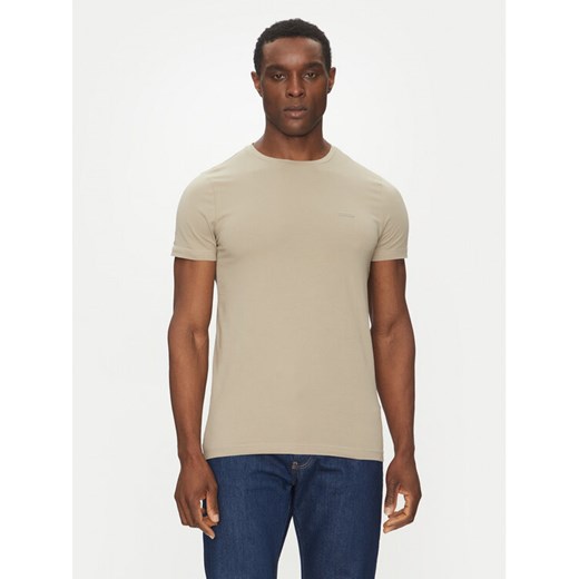 Calvin Klein T-Shirt K10K112724 Beżowy Slim Fit ze sklepu MODIVO w kategorii T-shirty męskie - zdjęcie 182753218