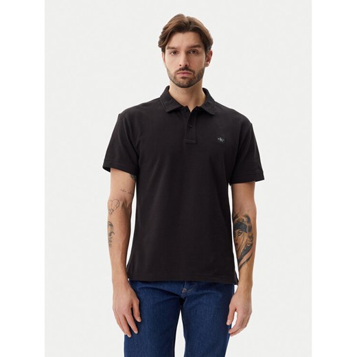 Calvin Klein Jeans Polo J30J327040 Czarny Regular Fit ze sklepu MODIVO w kategorii T-shirty męskie - zdjęcie 182753245