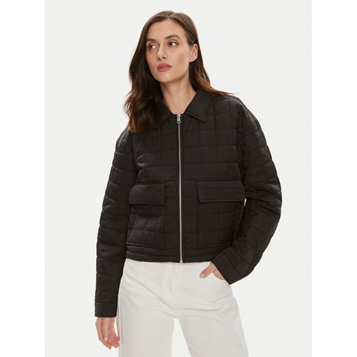 Calvin Klein Jeans Kurtka przejściowa J20J223568 Czarny Relaxed Fit ze sklepu MODIVO w kategorii Kurtki damskie - zdjęcie 182753277