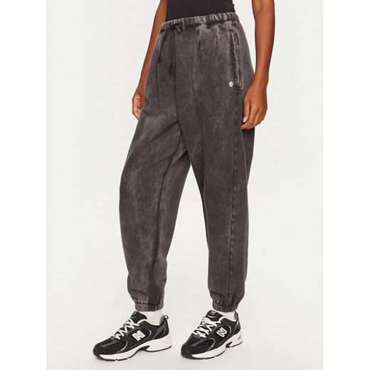 Deha Spodnie dresowe C12165 Czarny Loose Fit ze sklepu MODIVO w kategorii Spodnie damskie - zdjęcie 182753435